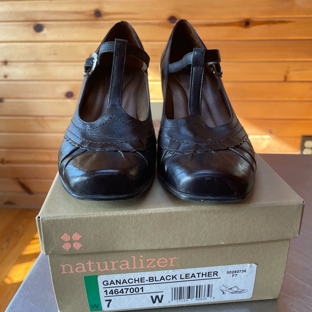 Naturalizer Black Leather Ganache Shoes‎